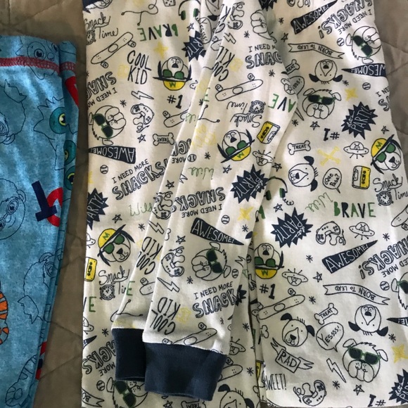 Some NWOT/ EUC Boys Pajama Lot Size 3t-5t - Picture 8 of 8